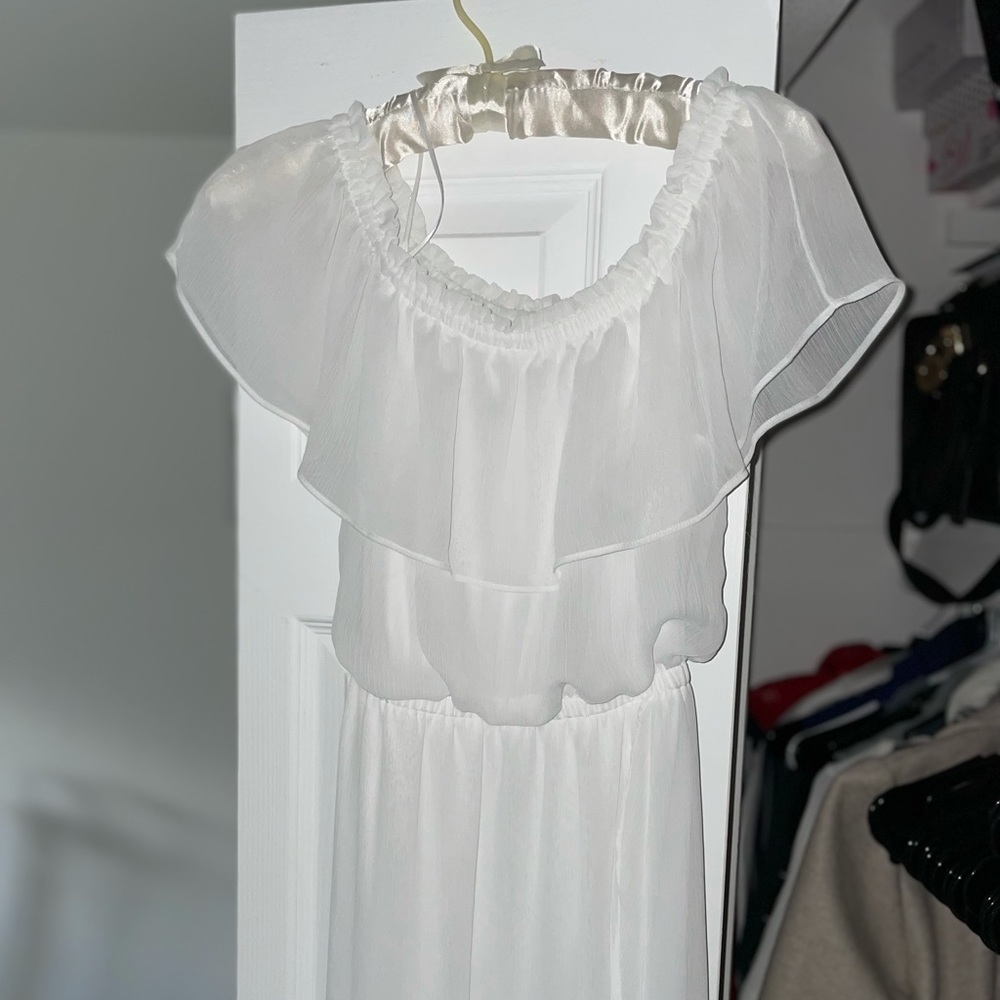 EXPRESS White High- low dress. Sooo pretty and so comfortable. Only worn once.